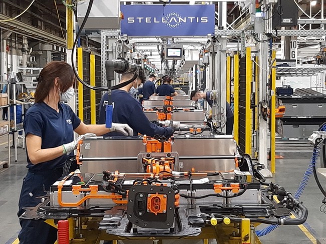Stellantis afronta la producción "con normalidad" esta semana, a pesar de la crisis de semiconductores