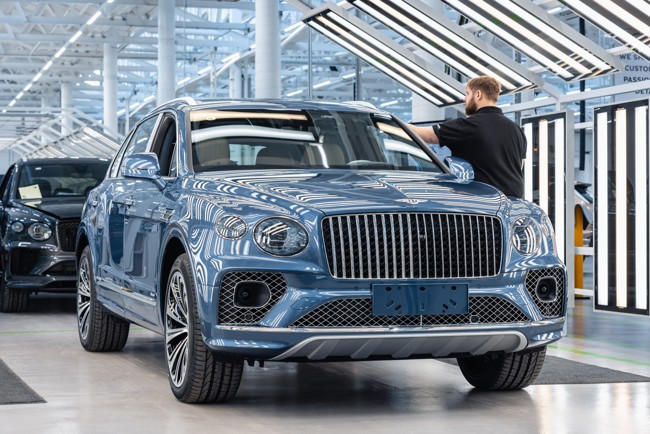 Bentley eleva un 4% sus matriculaciones en 2022 y registra un récord de 15.174 unidades