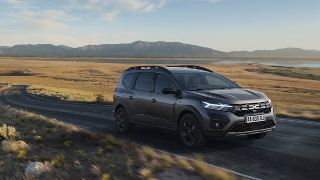 Dacia inicia la venta en España del Jogger Hybrid 140, que llegará a los concesionarios en mayo