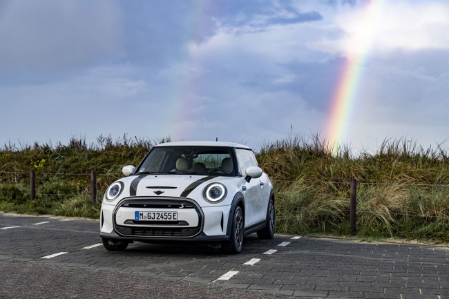 Mini mejora un 25,5% sus ventas mundiales en 2022 y casi llega a las 44.000 unidades