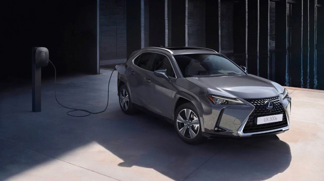 Lexus eleva un 40% la autonomía del UX 300e y las primeras unidades llegarán a España a partir de junio