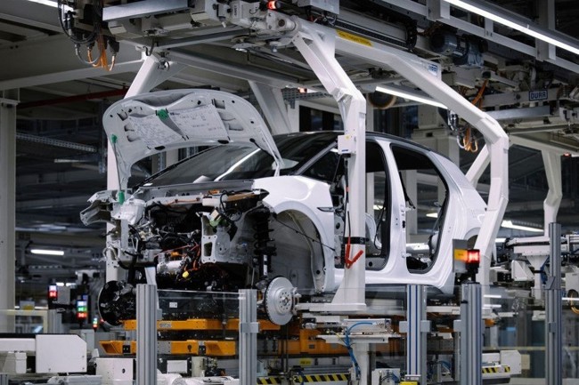 La agrupación liderada por Volkswagen y Seat movilizará 10.000 millones y 86 proyectos gracias al Perte