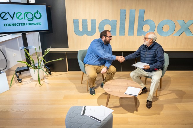 Evergo firma un acuerdo con Wallbox para avanzar en movilidad eléctrica en América Latina