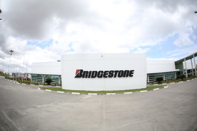 Bridgestone se adjudica el suministro de neumáticos a la Guardia Civil por casi 7 millones