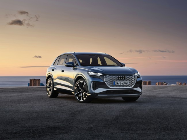 Audi mejora el 'software' del Q4 e-tron y añade la posibilidad de actualizarlo de forma remota