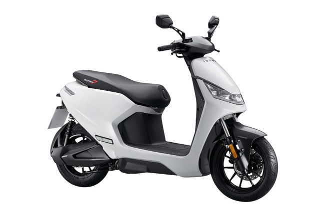 Ionex, la marca de motos eléctricas de Kymco, desembarcará en el mercado español en julio