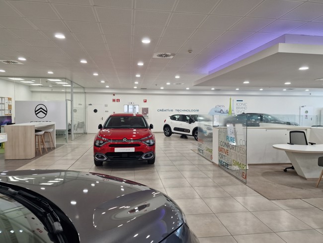 La intención de compra de un coche híbrido sube hasta el 44%, el doble que los de gasolina