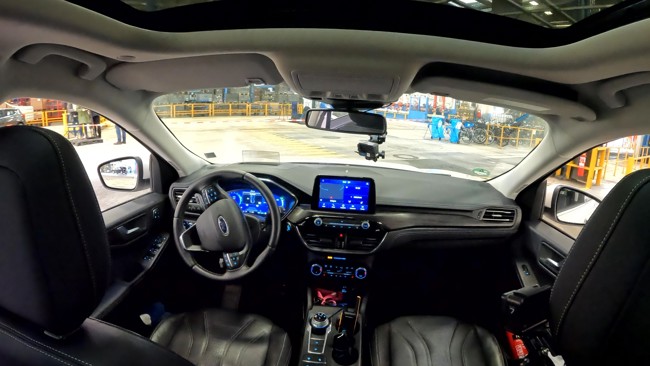 Ford prueba una tecnología para que los vehículos salgan de la línea de montaje de manera autónoma