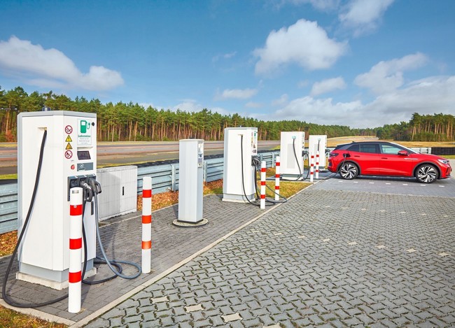 Continental amplía la infraestructura de recarga en sus pistas de prueba a más de 2.000 kWh