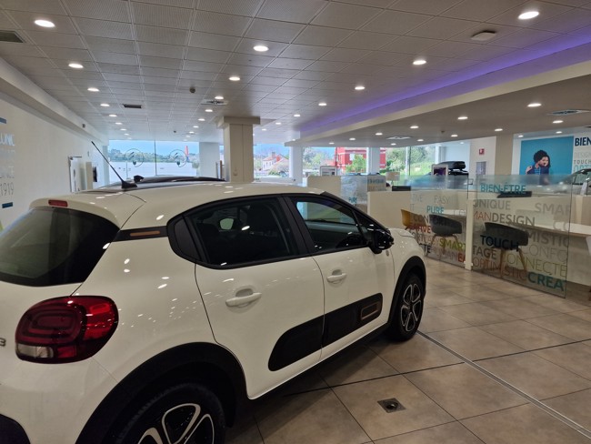 La salida de las marcas de coches occidentales de Rusia abre las puertas de su mercado a las chinas
