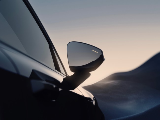 Volvo presenta su SUV más pequeño: el Volvo EX30 totalmente eléctrico y con aviso de ciclistas