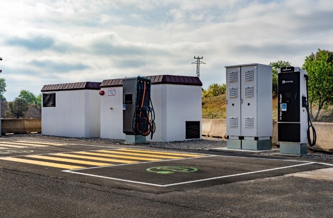 Endesa X Way instala dos electrolineras en las pistas de prueba de vehículos de Applus+ Idiada