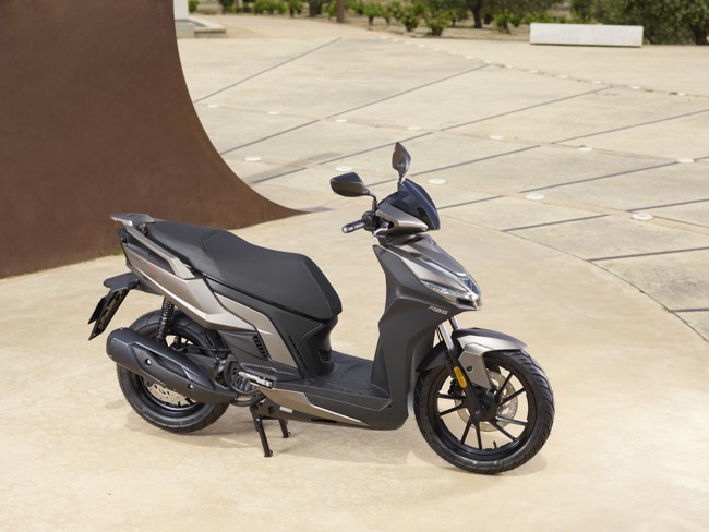 Kymco lanza su modelo Agility S 125 ABS en España, con más potencia y un aspecto renovado
