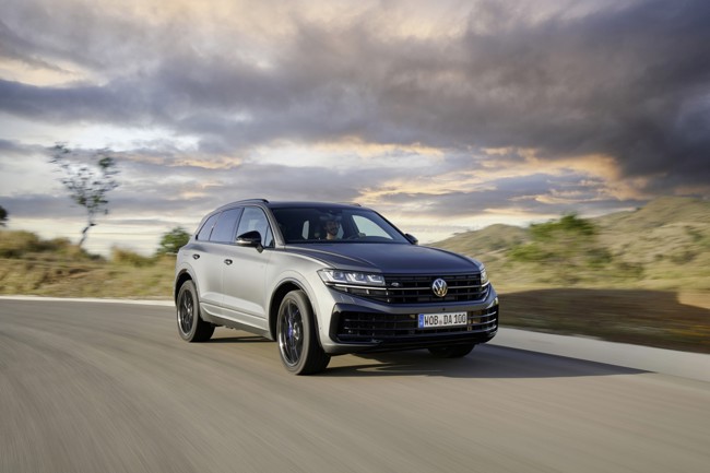 Volkswagen presenta el nuevo Touareg con suspensión mejorada y nuevos faros desde 69.200 euros