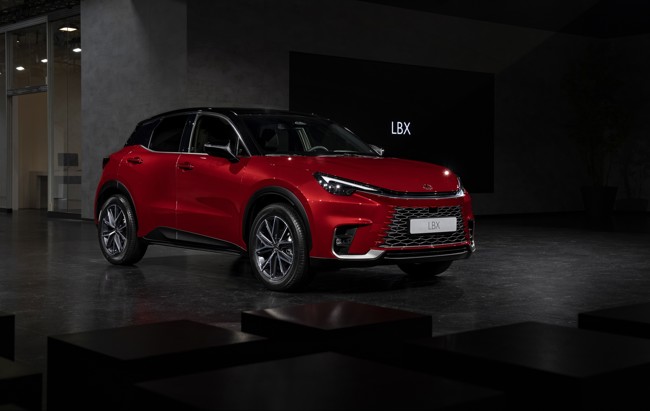 Lexus lanza en 2024 su nuevo todocamino compacto pensado para el mercado europeo