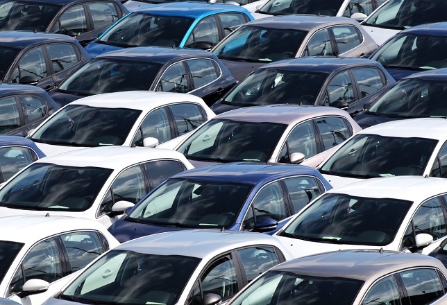 El encarecimiento de los coches nuevos se modera al 5,4% en mayo y el de los de segunda mano al 15,6%