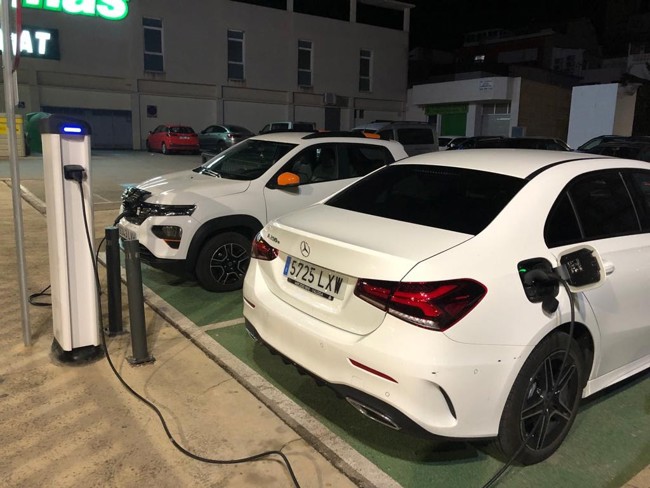 El Gobierno aprueba deducción del 15% en el IRPF al  comprar vehículos eléctricos, hasta 20.000 euros