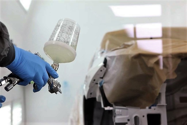 Los talleres de carrocería se reúnen con aseguradoras para actualizar tarifas de mano de obra