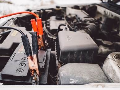 Recomotor lanza un servicio gratuito para recoger piezas desechadas de coche en talleres