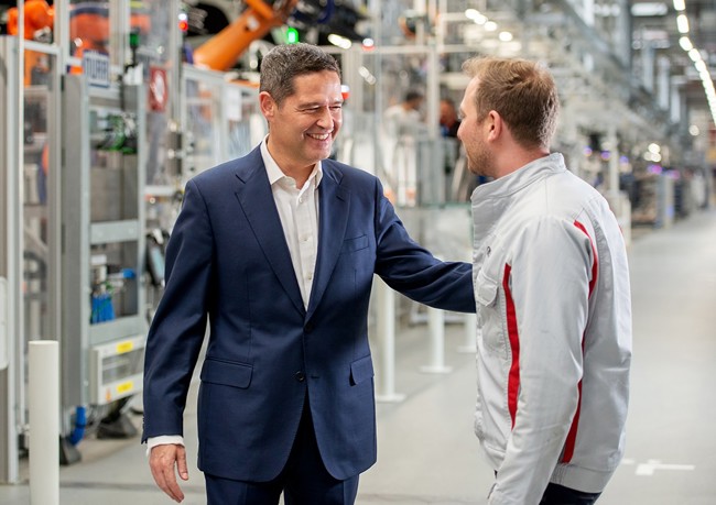 Audi busca 500 nuevos trabajadores para fabricar el Q6 e-tron en su planta de Ingolstadt (Alemania)