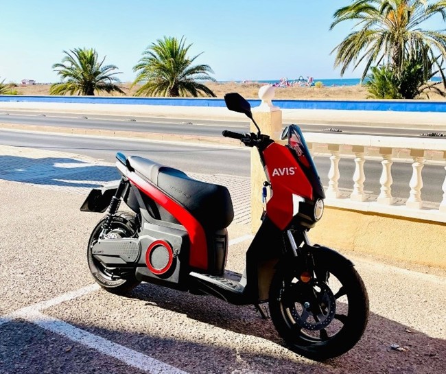 Las matriculaciones de motos y vehículos ligeros eléctricos crecen un 0,3% en agosto, según Anesdor
