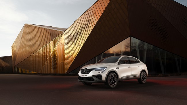 El nuevo Renault Arkana ya está disponible para pedidos en España con tres versiones desde 30.850 euros