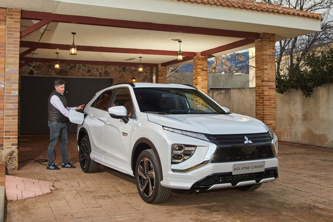 Emovili ofrecerá suscripción de un cargador a los clientes de coches eléctricos de astara Move