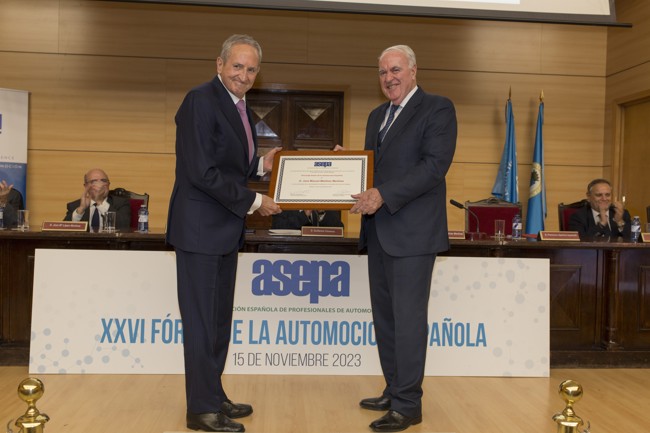 Asepa nombra a José Manuel Martínez (Ajusa) 'Personaje Ilustre de la Automoción Española'
