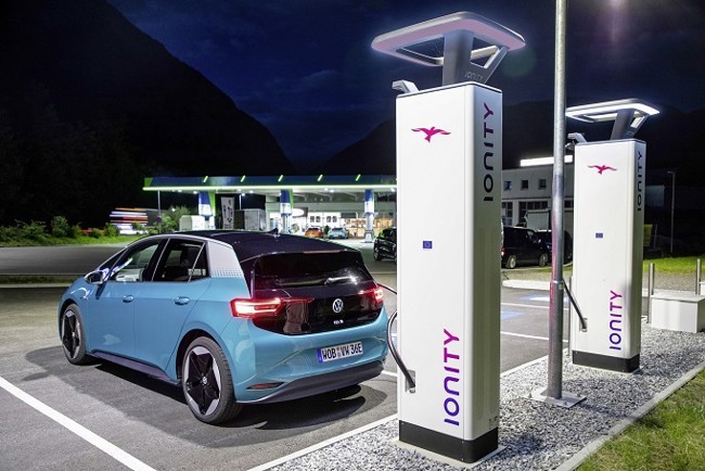 La electrificación del leasing aportaría dos millones de vehículos al mercado de usados, según T&E