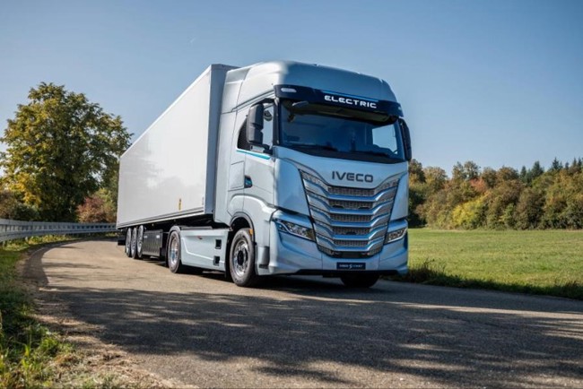El BEI concede un préstamo de 500 millones al Grupo Iveco para la descarbonización del sector transportes