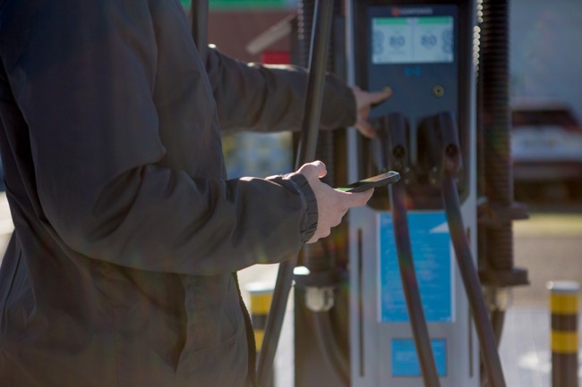 Powerdot se une a Plugsurfing para lanzar una función que permite encontrar cargadores de alta calidad
