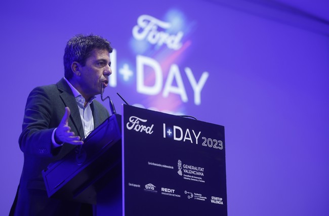 La Generalitat Valenciana muestra su apoyo "absoluto" al automóvil: "No puede tener palos en las ruedas"