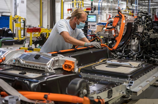 ACEA pide a la UE una estrategia industrial sólida para competir con China y EE.UU en el coche eléctrico