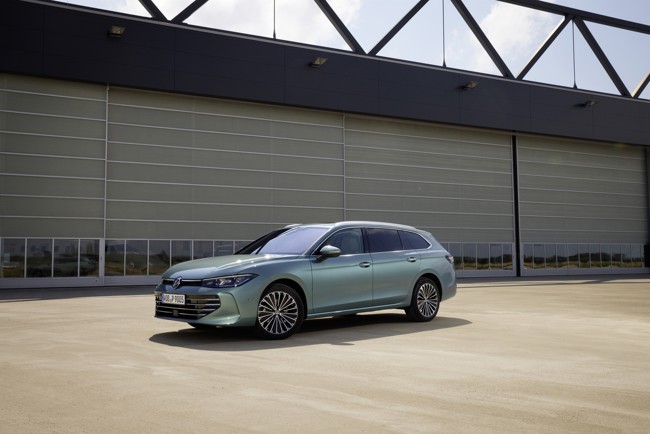 Volkswagen inicia venta del nuevo Passat, que llegará en marzo a los concesionarios desde 41.130 euros