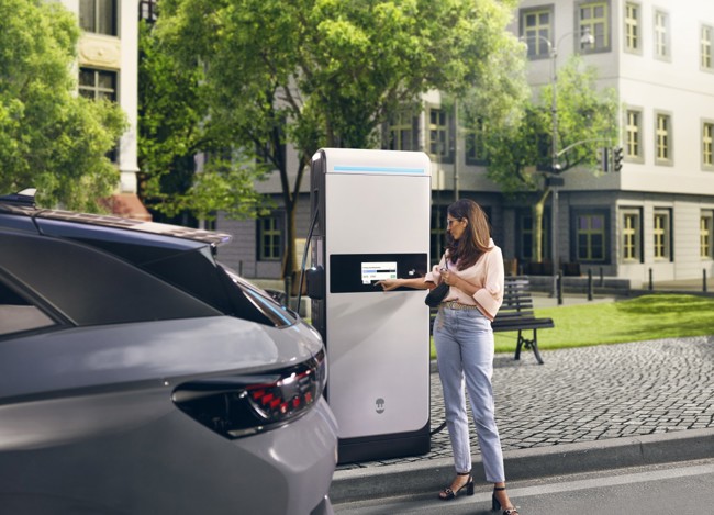 Wallbox recibe la certificación para operar en EEUU con su cargador público Supernova 180