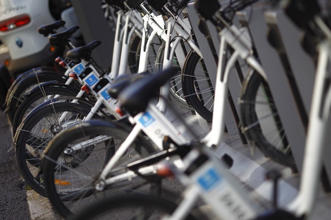 Los usuarios de bici eléctrica aumentaron en un 20% en 2023 y los del patinete eléctrico, un 10%