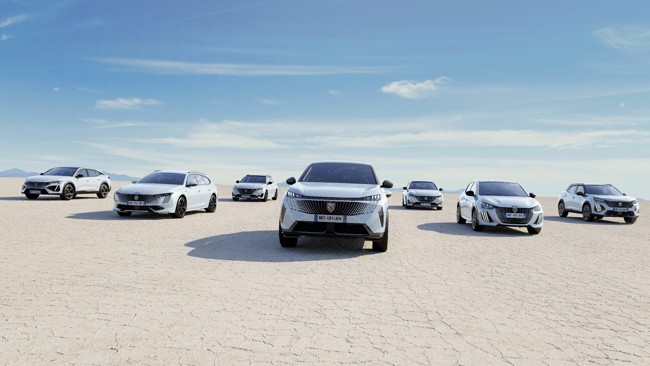 Peugeot amplía la garantía del E-3008 hasta 8 años y anuncia el E-408 y el E-5008 para este año