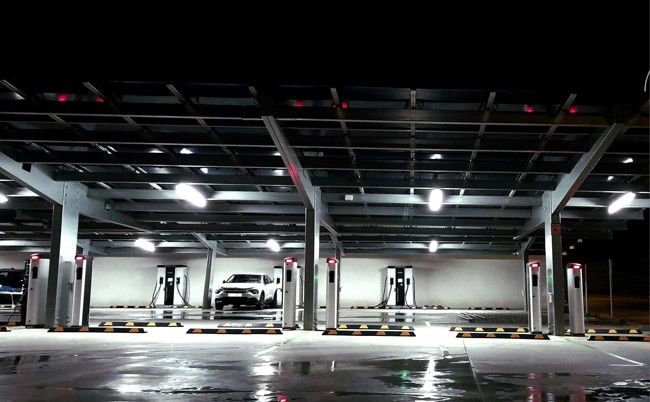 H2PLT pone en marcha una electrolinera con 22 puntos de carga en la localidad manchega de El Pedernoso
