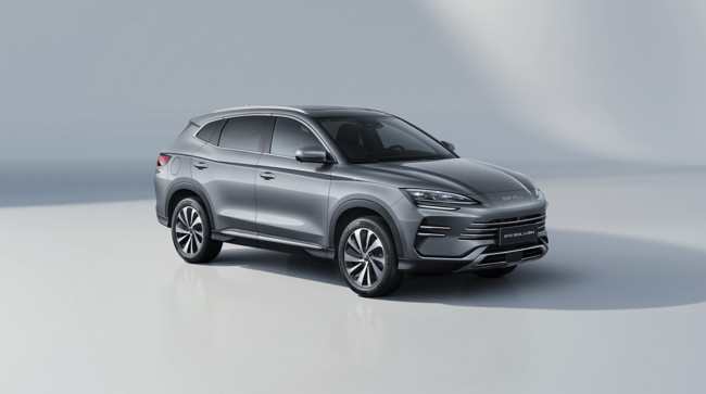 BYD traerá a España el SEAL U DM-i, su primer híbrido enchufable en el país, a partir del mes de junio