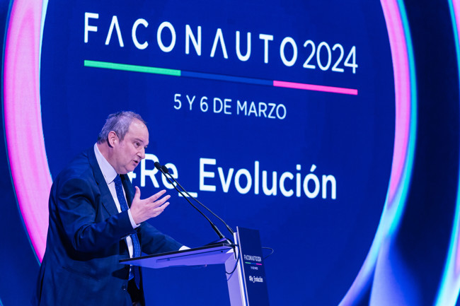 Hereu anuncia que en las próximas semanas habrá "otras oleadas" de líneas del Perte VEC