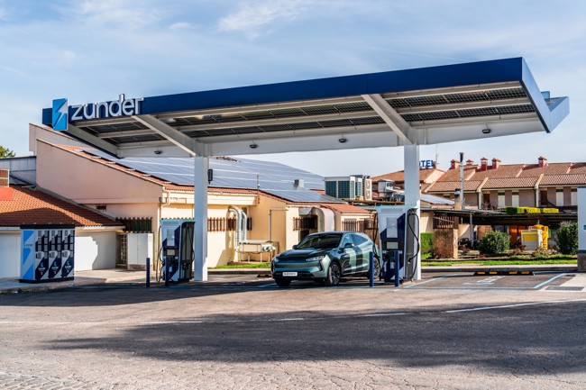 Grupo Invicta firma un acuerdo con Zunder para promover la movilidad eléctrica en España