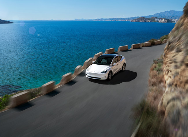 Tesla lanza una nueva variante del Model Y con autonomía de 600 kilómetros desde 48.990 euros
