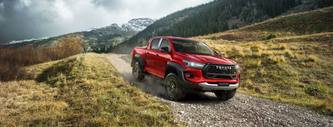 Toyota lanza la nueva gama de su 'pick-up' Hilux con dos acabados desde 38.100 euros