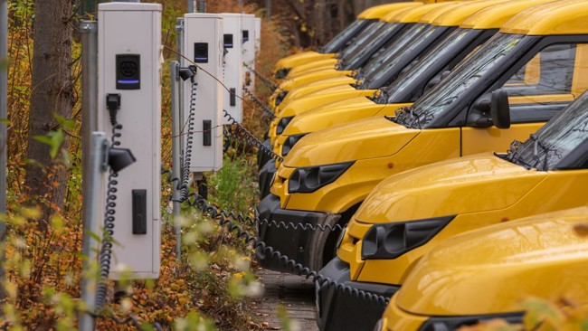 Las ventas de coches eléctricos alcanzarán las 17 millones de unidades en 2024, según la AIE