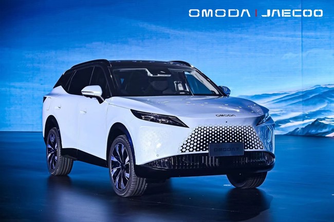 Chery presenta el nuevo Omoda 7, que se producirá en la Zona Franca de Barcelona a finales de 2024