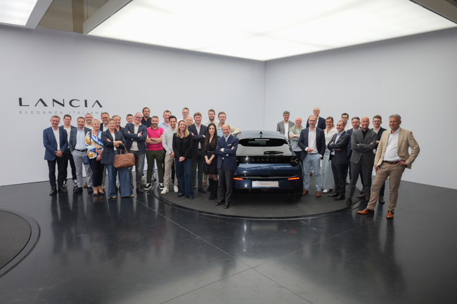Lancia vuelve a España con el lanzamiento del Ypsilon tras el verano, fabricado en Zaragoza
