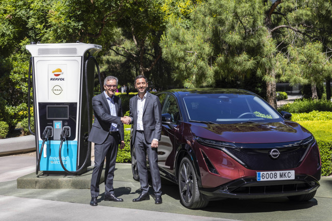 Nissan y Repsol renuevan su acuerdo de colaboración en movilidad eléctrica