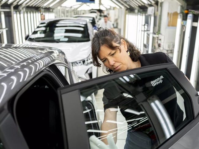 Renault incorpora a más de 200 titulados de FP de 160 titulaciones en lo que va 2024