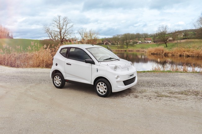 Aixam presenta la versión eléctrica de su modelo "más asequible", el e-Minauto, desde 79 euros al mes