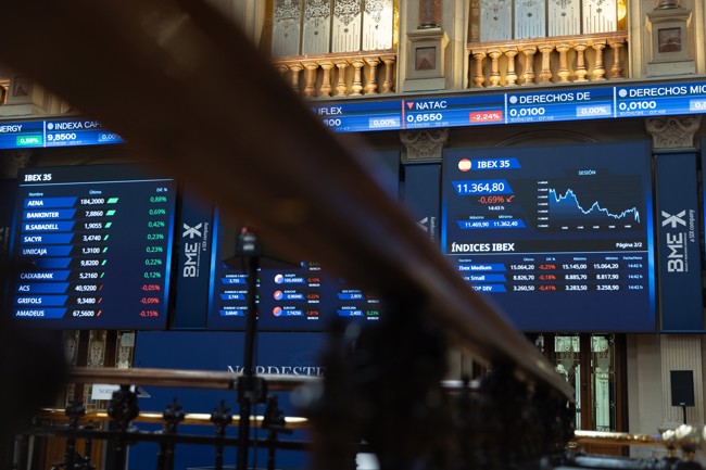 Los fabricantes europeos llegan a caer un 6% en Bolsa ante la incertidumbre por respuesta arancelaria china